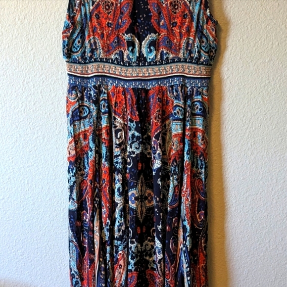 Bila Paisley Handkerchief Maxi Dress - Picture 4 of 9